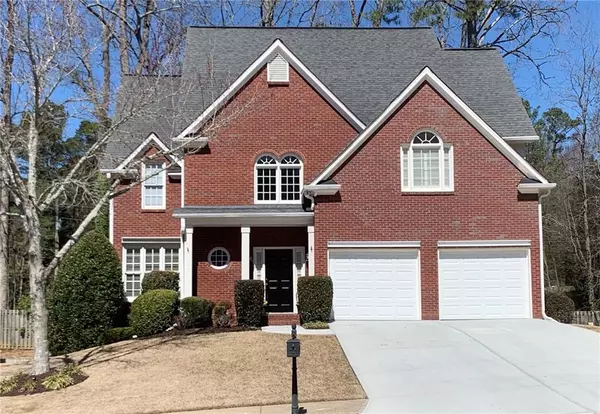 5035 Ashurst DR, Roswell, GA 30075