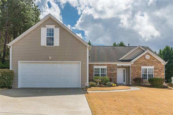 827 Pond View LN, Sugar Hill, GA 30518