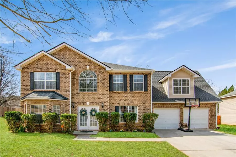 601 Robin RDG, Stone Mountain, GA 30087