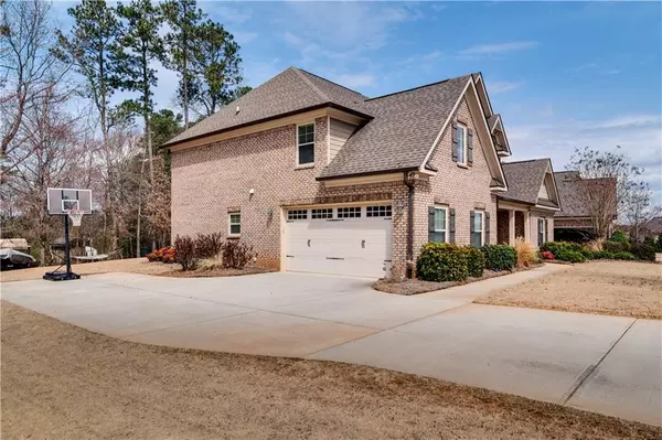 Buford, GA 30518,413 Sweet Apple LN