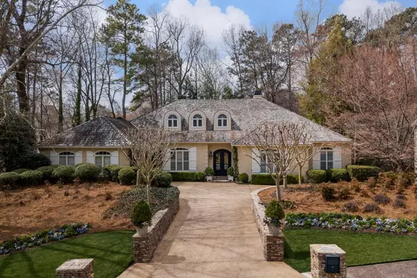 Sandy Springs, GA 30327,5300 Cross Roads MNR
