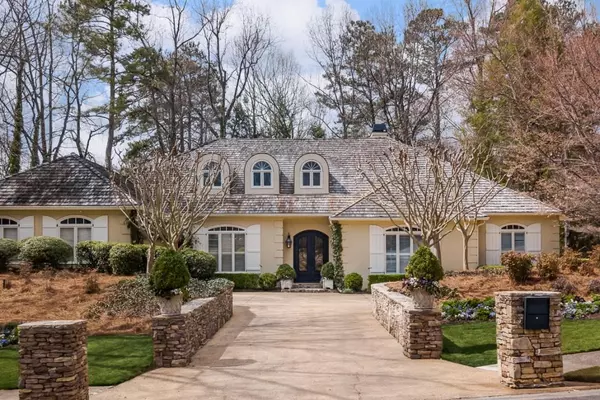 5300 Cross Roads MNR, Sandy Springs, GA 30327