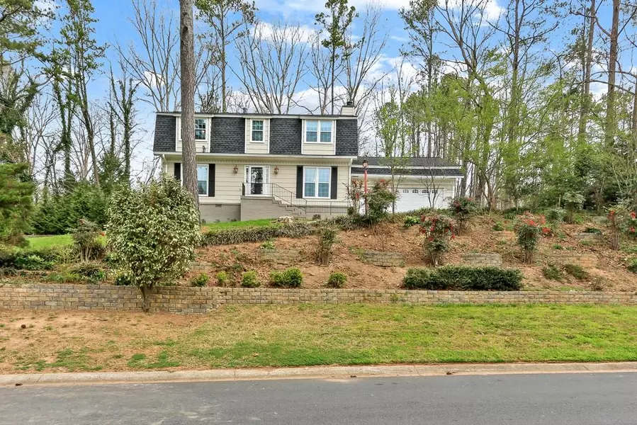 4586 Hunting Hound LN, Marietta, GA 30062