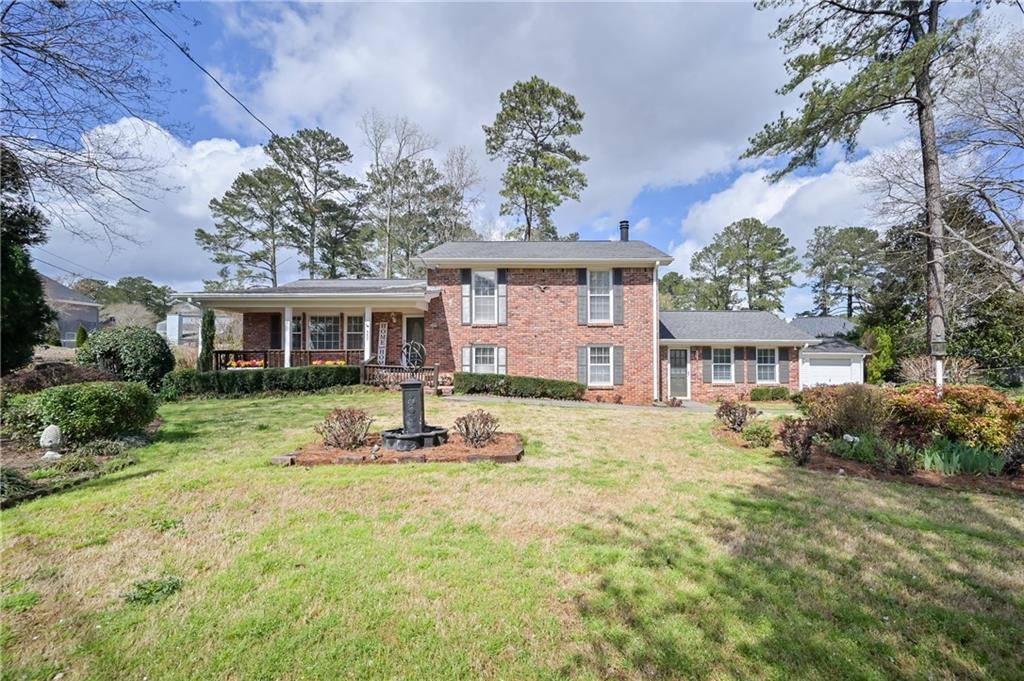 557 Council Bluff Sw, Lilburn, GA 30047