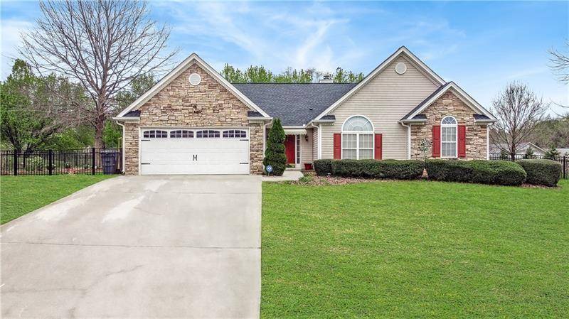 55 Mattie LN, Douglasville, GA 30134