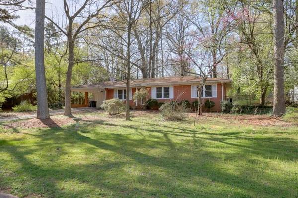 175 Valley DR, Roswell, GA 30075