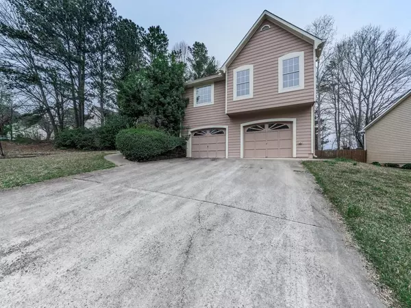 429 Rose Creek PL, Woodstock, GA 30189