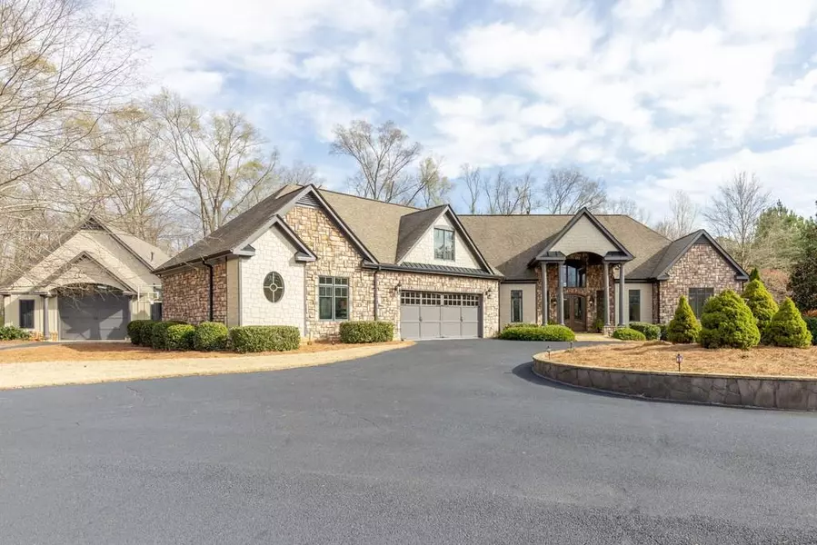 24 Starlight DR NW, Cartersville, GA 30121