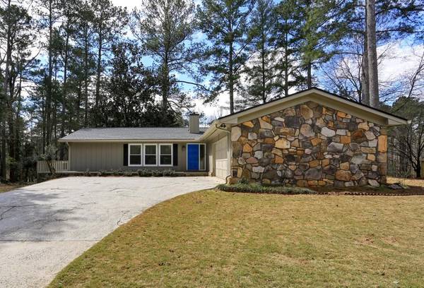 1000 Martins Lake Close, Roswell, GA 30076