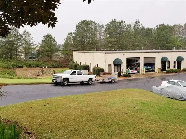 Cumming, GA 30040,3600 North Pkwy #104