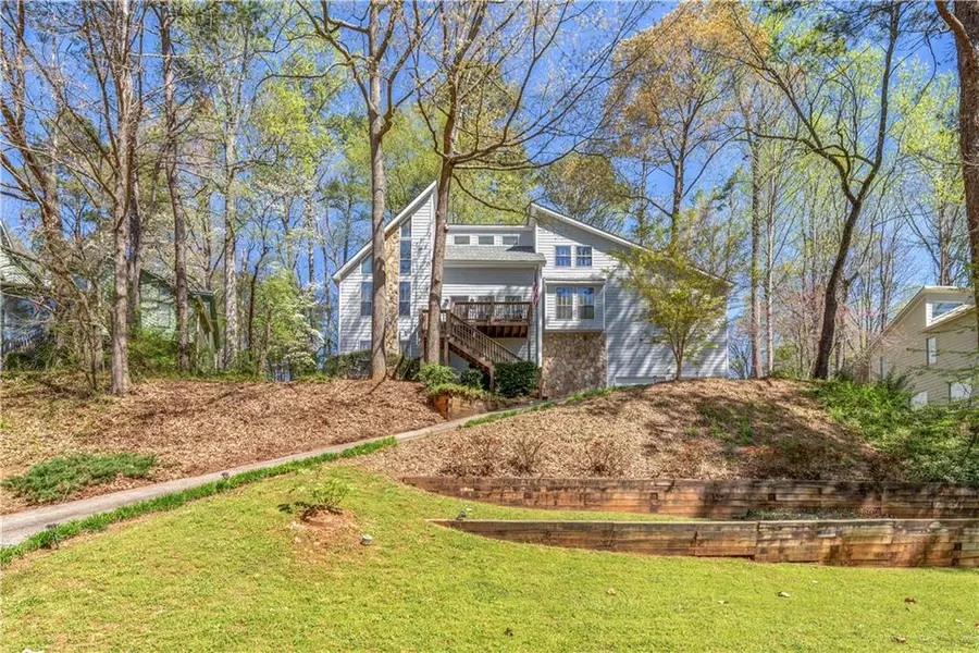 569 Farmbrook TRL NE, Kennesaw, GA 30144