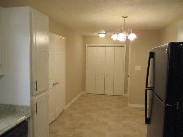 Conyers, GA 30094,608 Hamlet CT SE