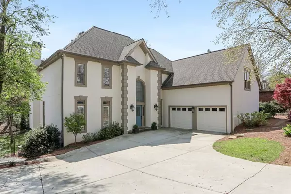 105 Barnard PL, Atlanta, GA 30328