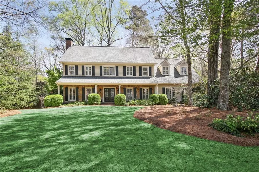 1625 Lazy River LN, Sandy Springs, GA 30350