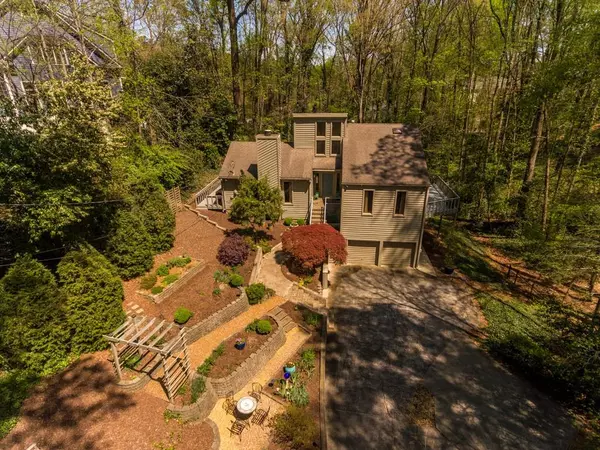4595 Dudley LN, Atlanta, GA 30327