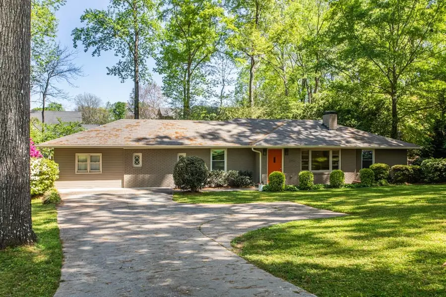 2736 Fairoaks RD, Decatur, GA 30033