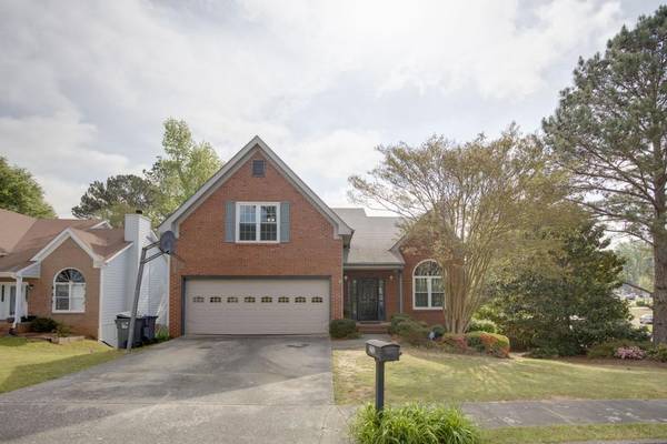 2732 Oak Meadows LN, Snellville, GA 30078