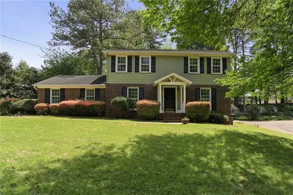 425 Stonebridge DR, Roswell, GA 30075