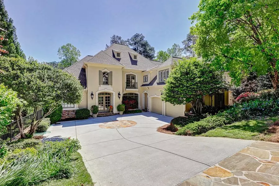 5315 Lake View CLB, Dunwoody, GA 30338