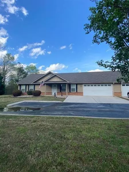 2403 Cedar Creek DR, Rossville, GA 30741