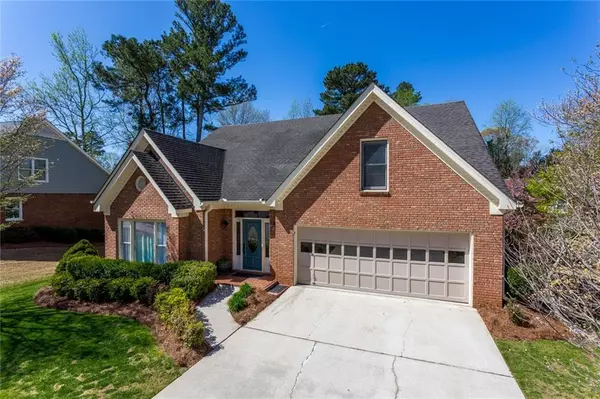 820 Doe Hill LN, Roswell, GA 30075