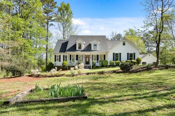 45 Meadow Lake LN, Social Circle, GA 30025