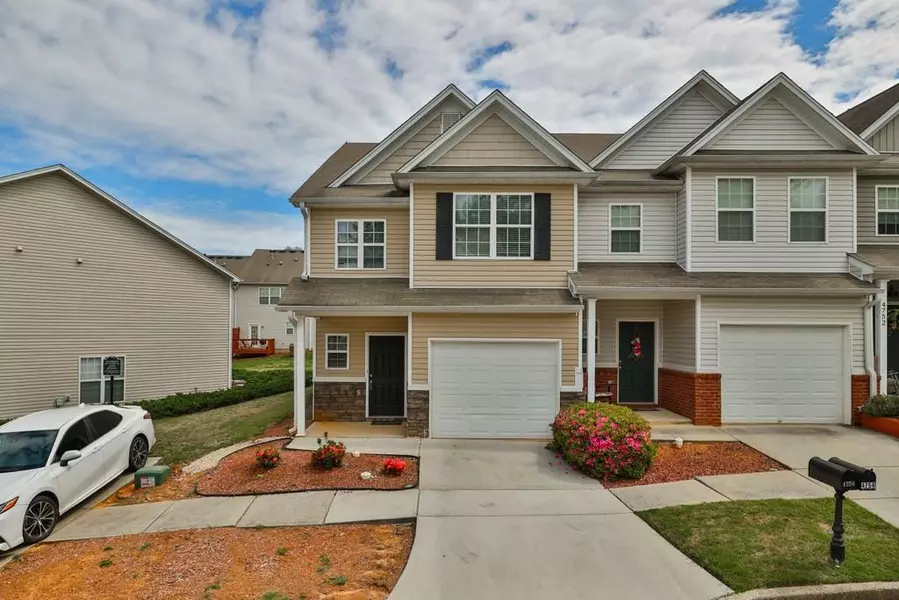 4756 Beacon Ridge LN, Flowery Branch, GA 30542