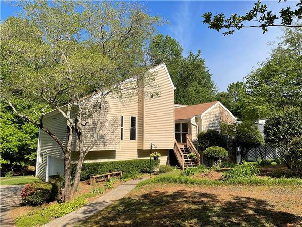 2223 Rock Ridge RD, Marietta, GA 30062