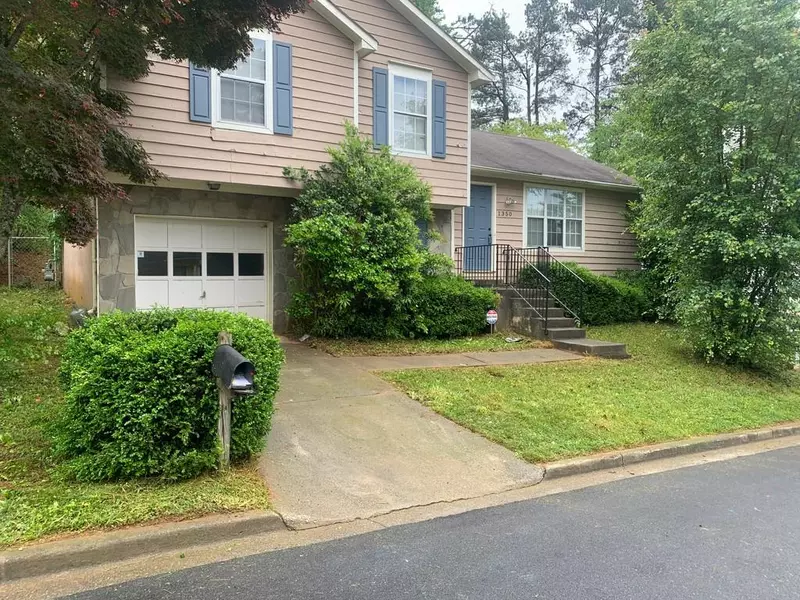 1350 Stoneleigh WAY, Stone Mountain, GA 30088