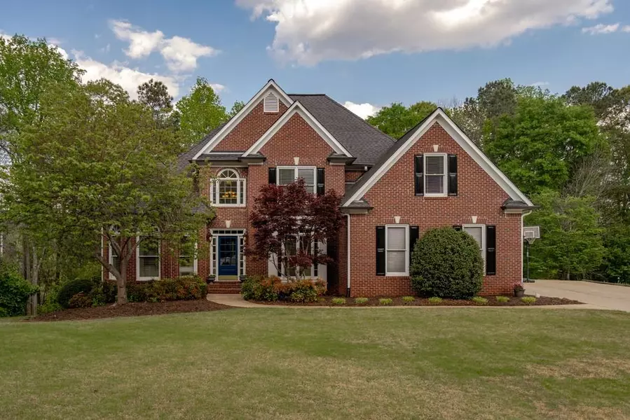 2066 Fairway Crossing DR, Woodstock, GA 30188