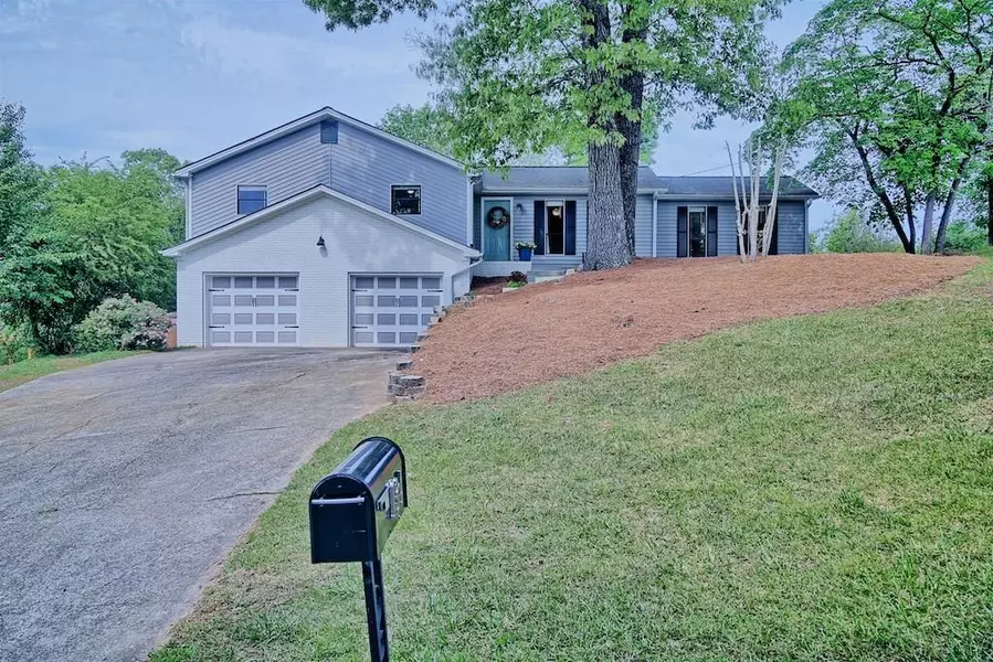 134 Chickasaw RUN, Woodstock, GA 30188