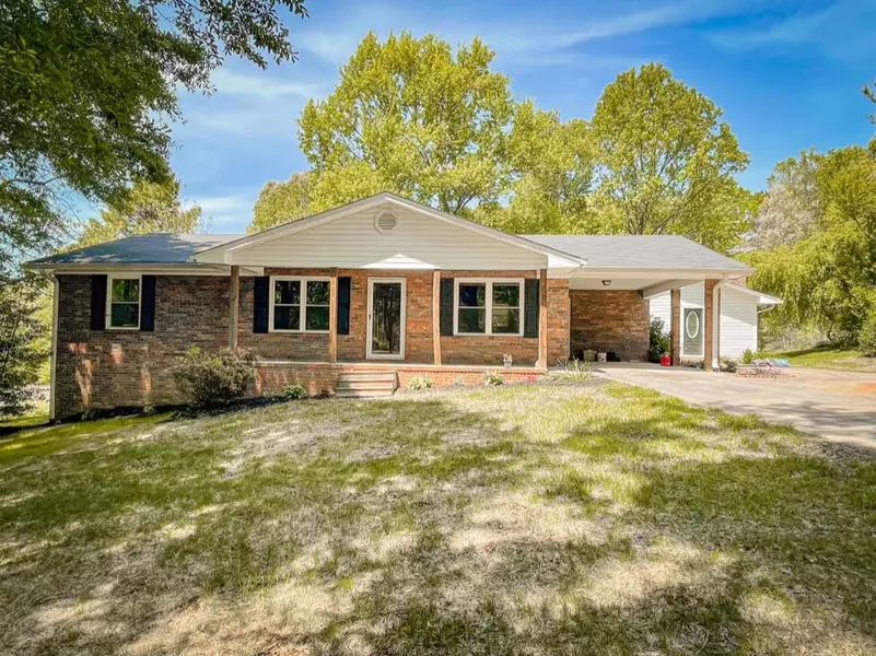 145 Twin River RD, Demorest, GA 30535