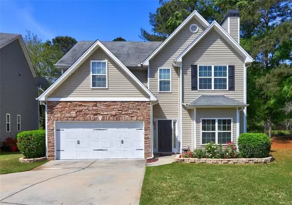 914 Lakside Court, Loganville, GA 30052