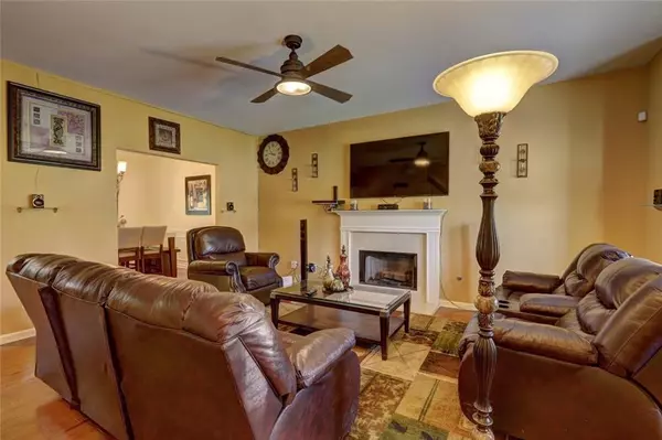 Loganville, GA 30052,914 Lakside Court