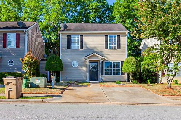 221 Coral CIR, Mcdonough, GA 30253