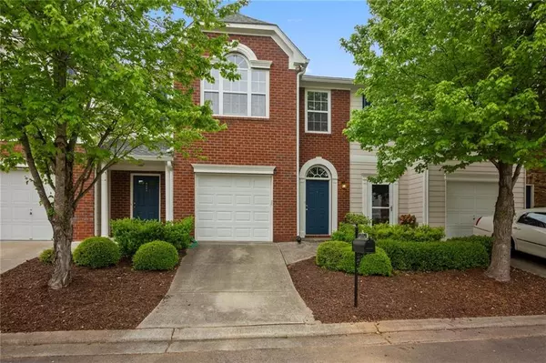 6243 Shoreview CIR, Flowery Branch, GA 30542