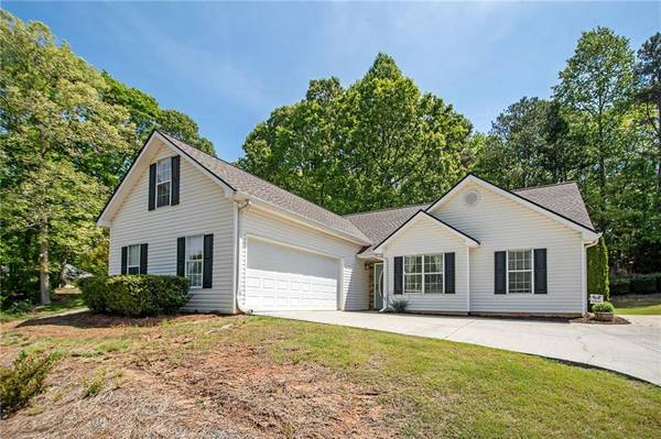 4639 Fox Forrest DR, Flowery Branch, GA 30542