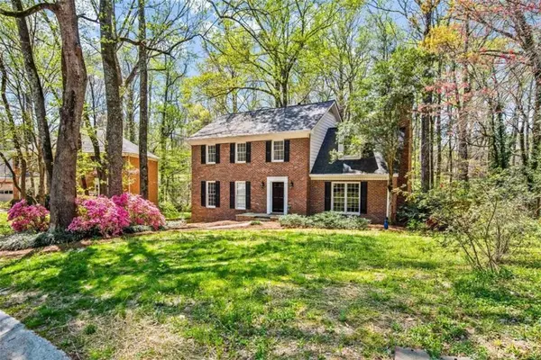 6318 Station Mill DR, Peachtree Corners, GA 30092