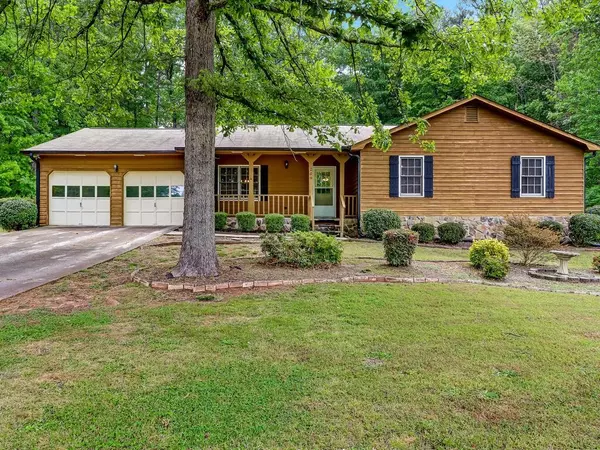 209 Robin LN, Stockbridge, GA 30281