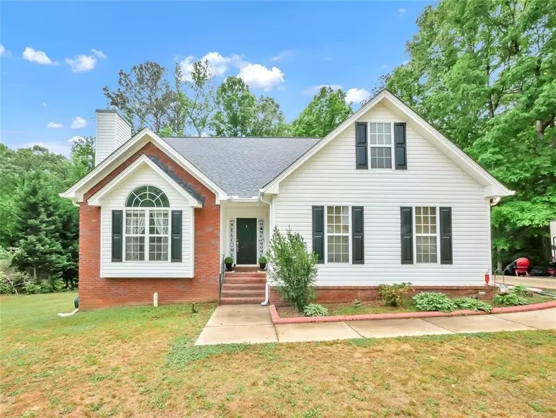 450 Holly Hills LN, Mcdonough, GA 30252