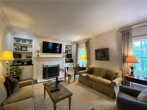 Atlanta, GA 30327,5684 River Oaks PL