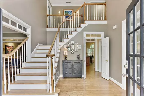 Alpharetta, GA 30005,210 May Apple LN