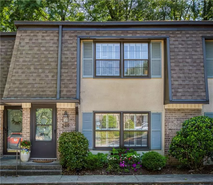 Atlanta, GA 30327,249 Triumph DR NW