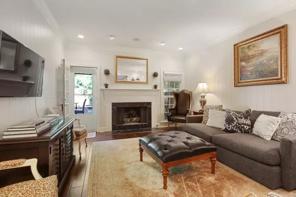 Atlanta, GA 30327,3075 Howell Mill RD NW #2