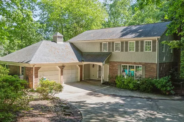 7105 Hunters Branch DR, Sandy Springs, GA 30328