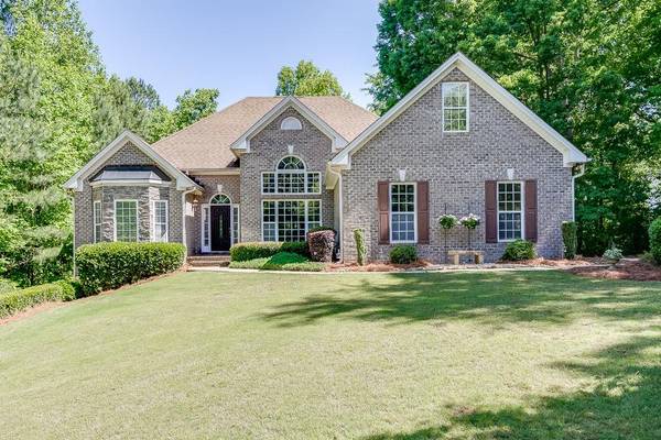 355 Antrim Glen DR, Hoschton, GA 30548