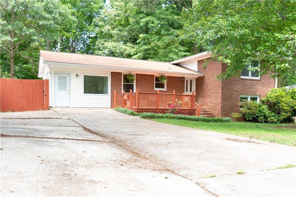 6053 Shortleaf DR, Forest Park, GA 30297