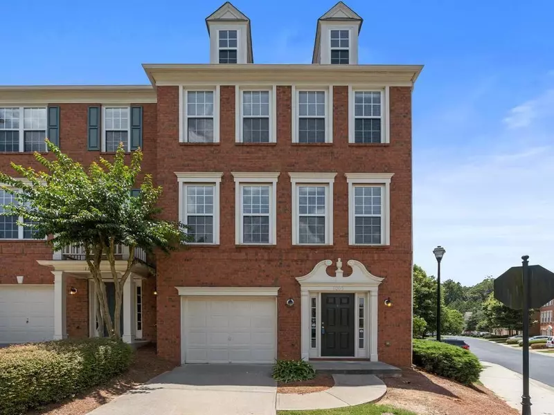 1005 Renaissance TRCE, Roswell, GA 30075