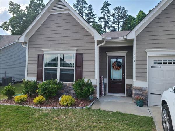 901 Blind Brook CIR, Hoschton, GA 30548