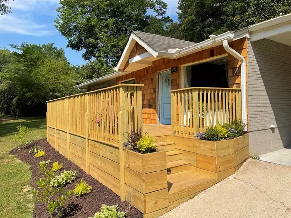 3070 LINDON LN, Decatur, GA 30033